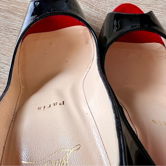 Christian Louboutin
Very Privé 120 Peep-Toe Patent Leather Pumps Size 7 - Picture 7 of 16